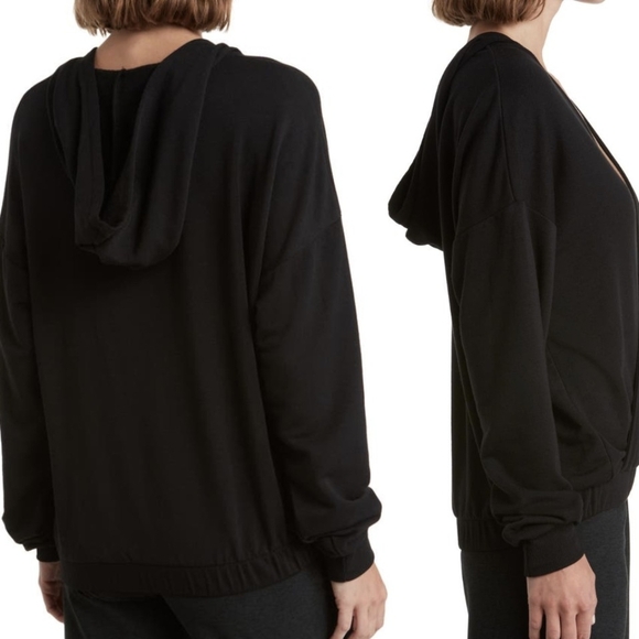 Beyond Yoga Hoodie Cross Your Heart Surplice V-Neck Elasticized Hem Black XS NWT - Picture 6 of 13